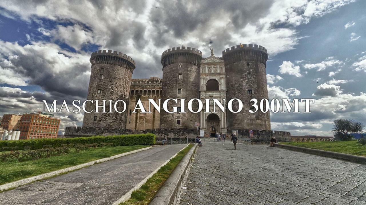 Medina 24 Naples
